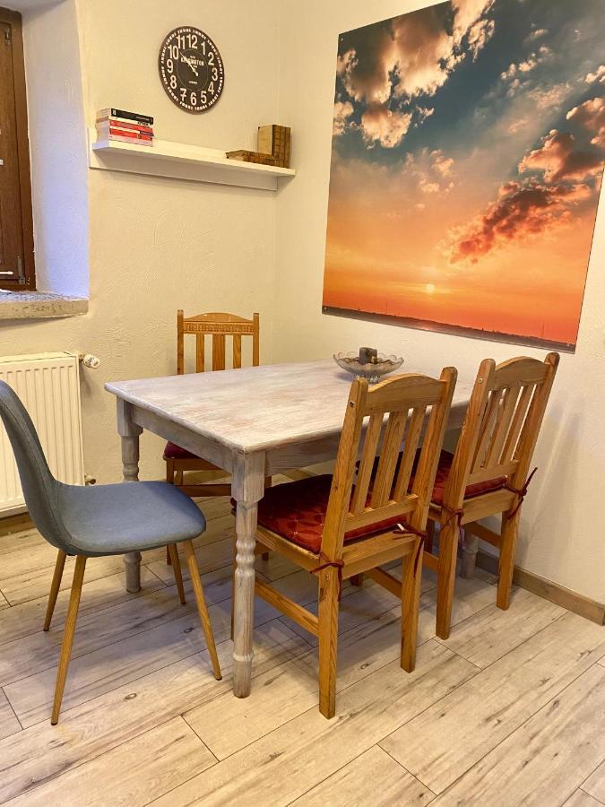 Eifelstein, Apartment Mit Whirlpool Und Ofen Dahlem  Ngoại thất bức ảnh